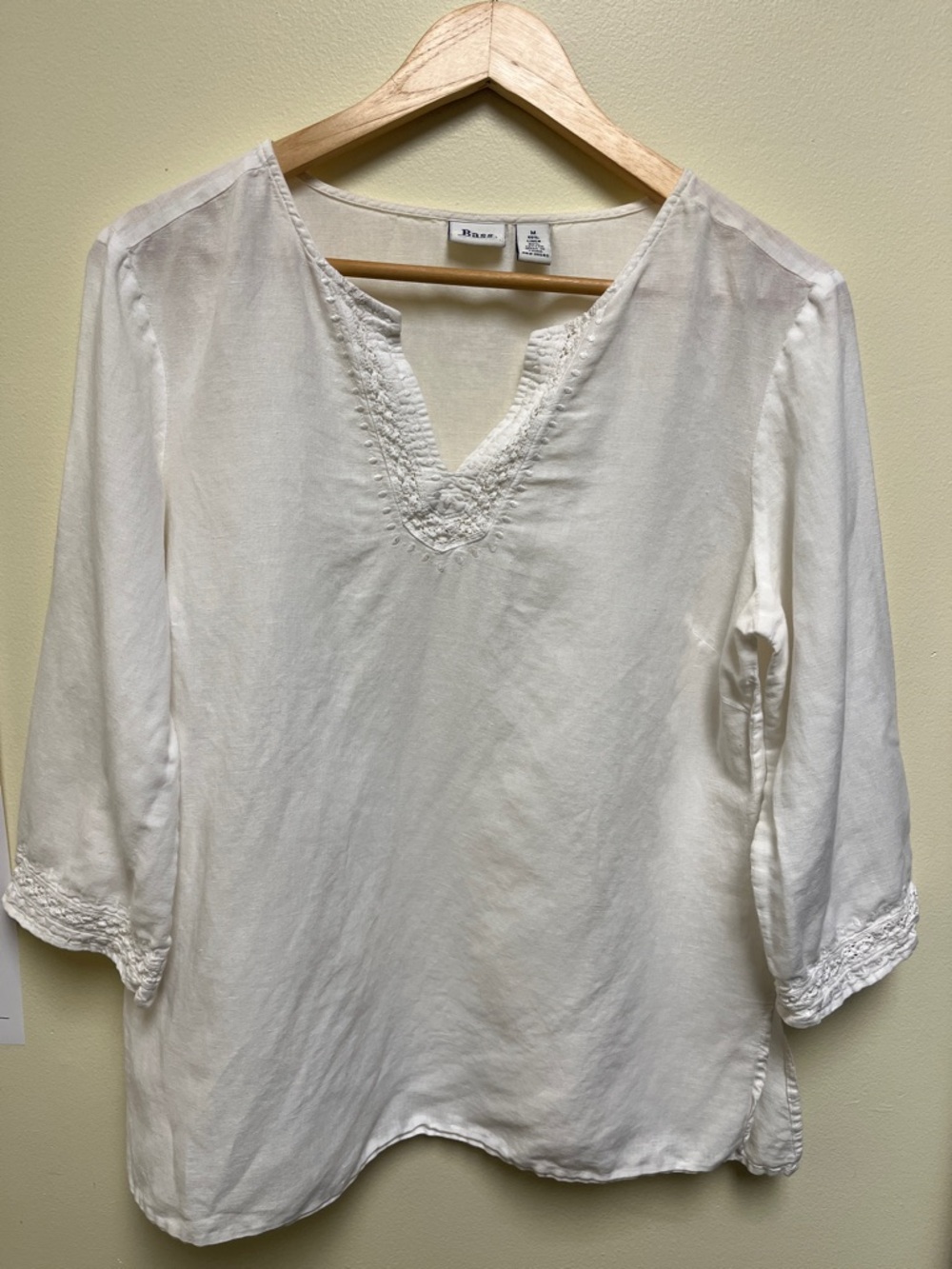 Bass white linen/cotton Embroidered V-Neck Tunic lightweight summer Cottagecore
